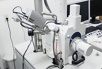 走査電子顕微鏡 (EDX装備)